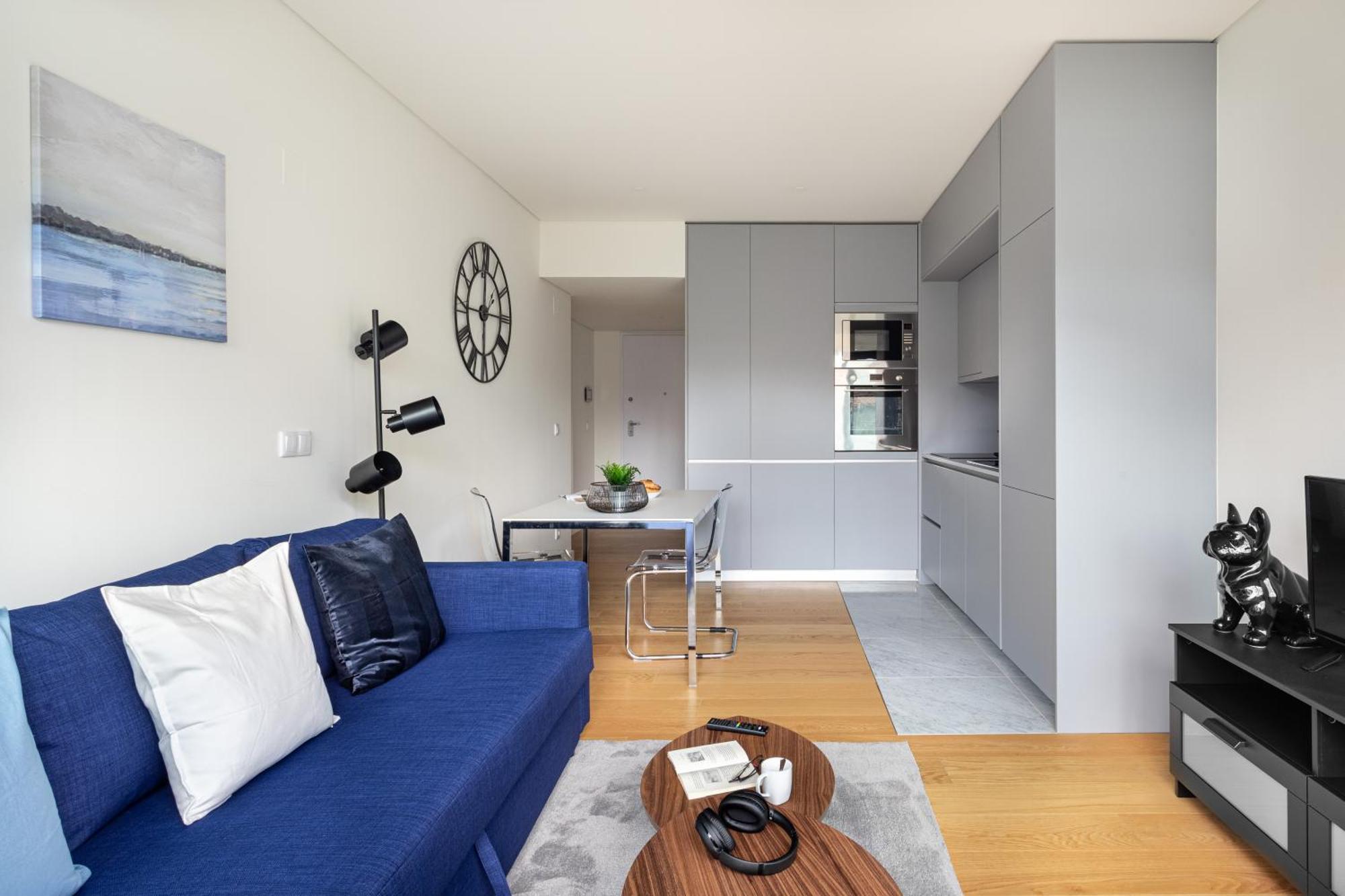 Joivy Chic With Balcony Near Liberdade Avenue * Lissabon